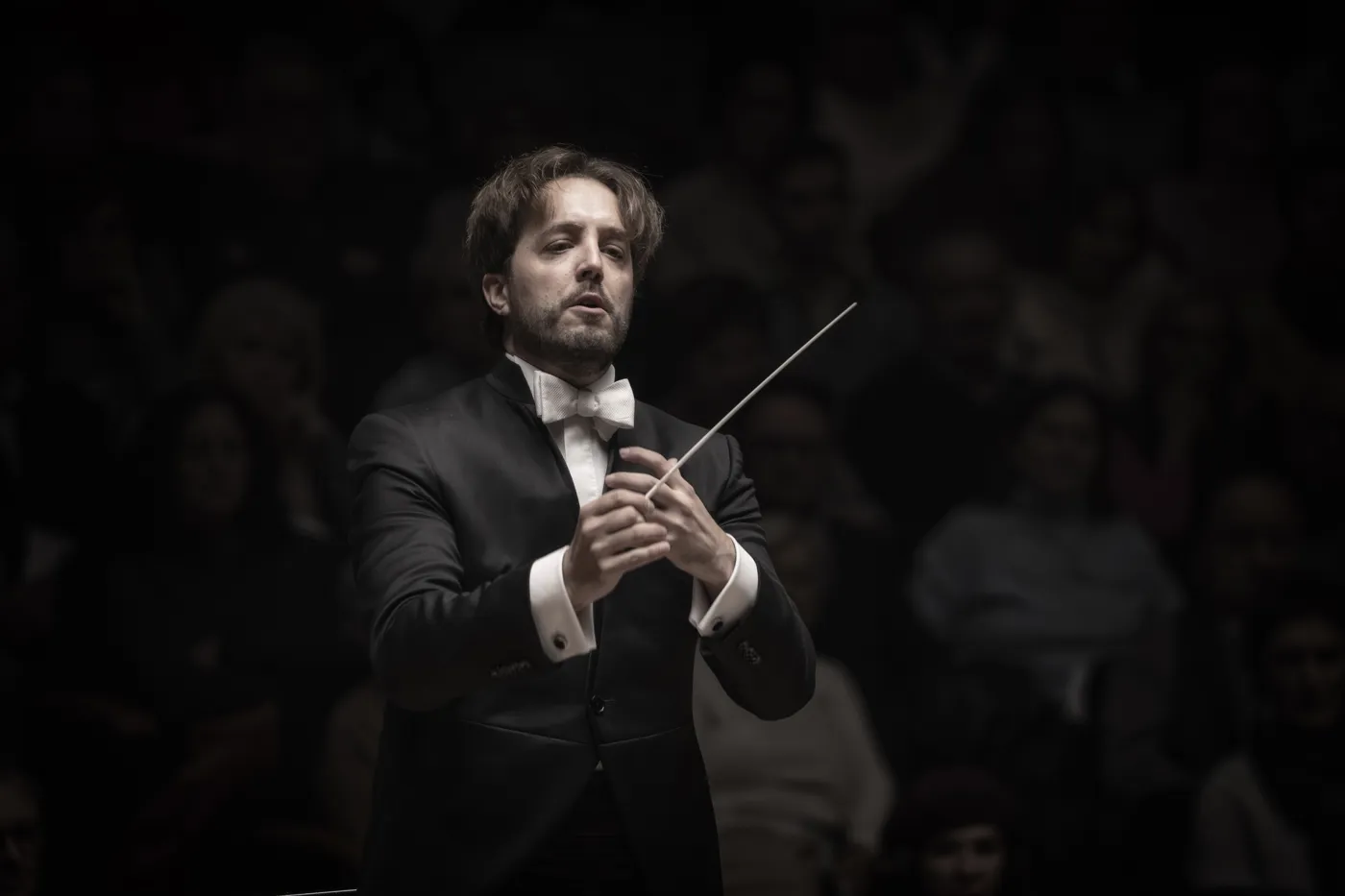 Jaume Santonja conducting the Orquestra de València